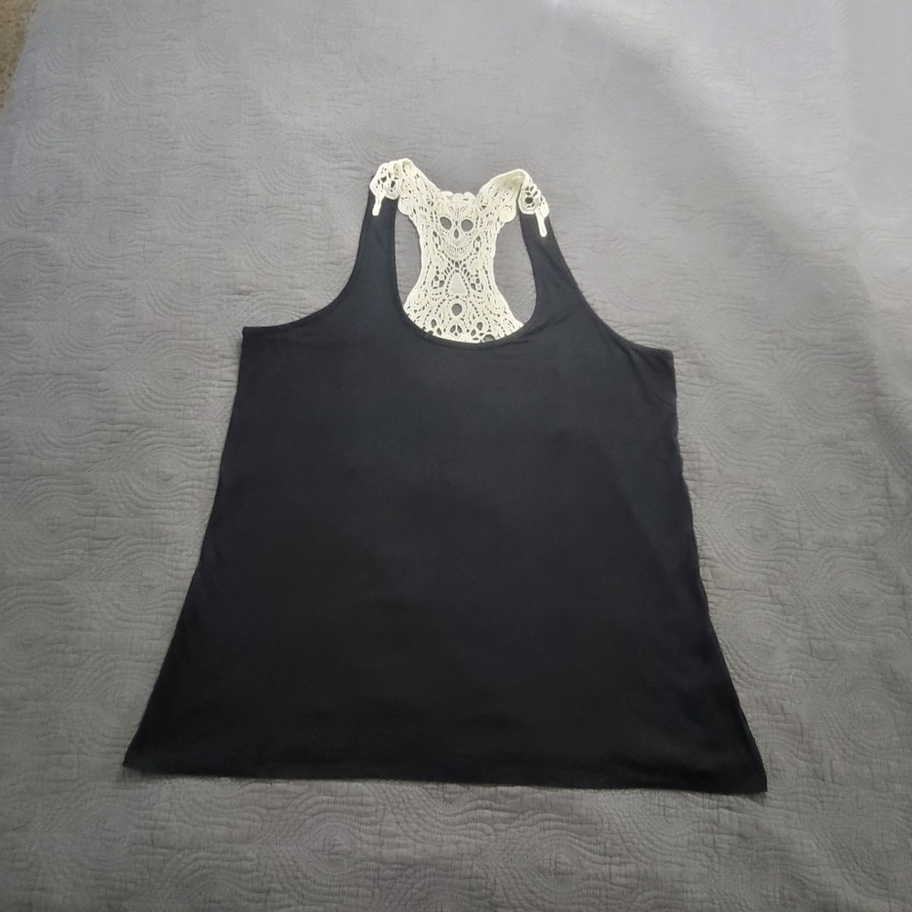 EUC Hot Topic XL Lace Racer Back Skull Tank